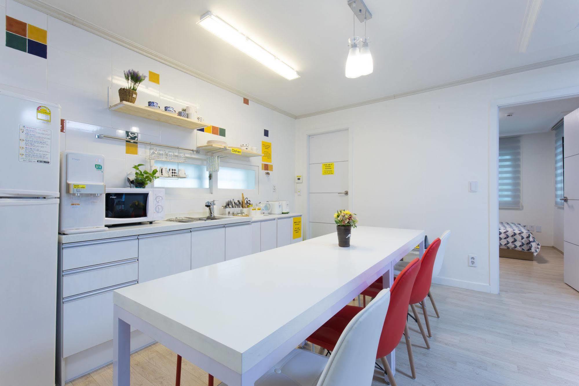 Stay Now Hongdae Сеул Екстер'єр фото